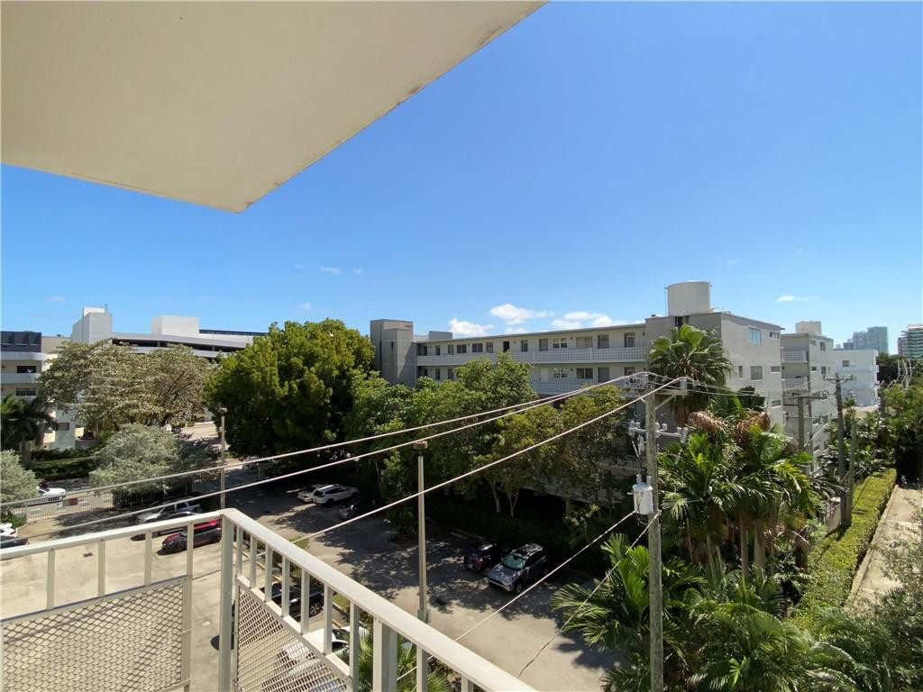 1340 Lincoln Road, Unit 509 Miami Beach, FL 33139 - Photo 9 of 13 Photo 9