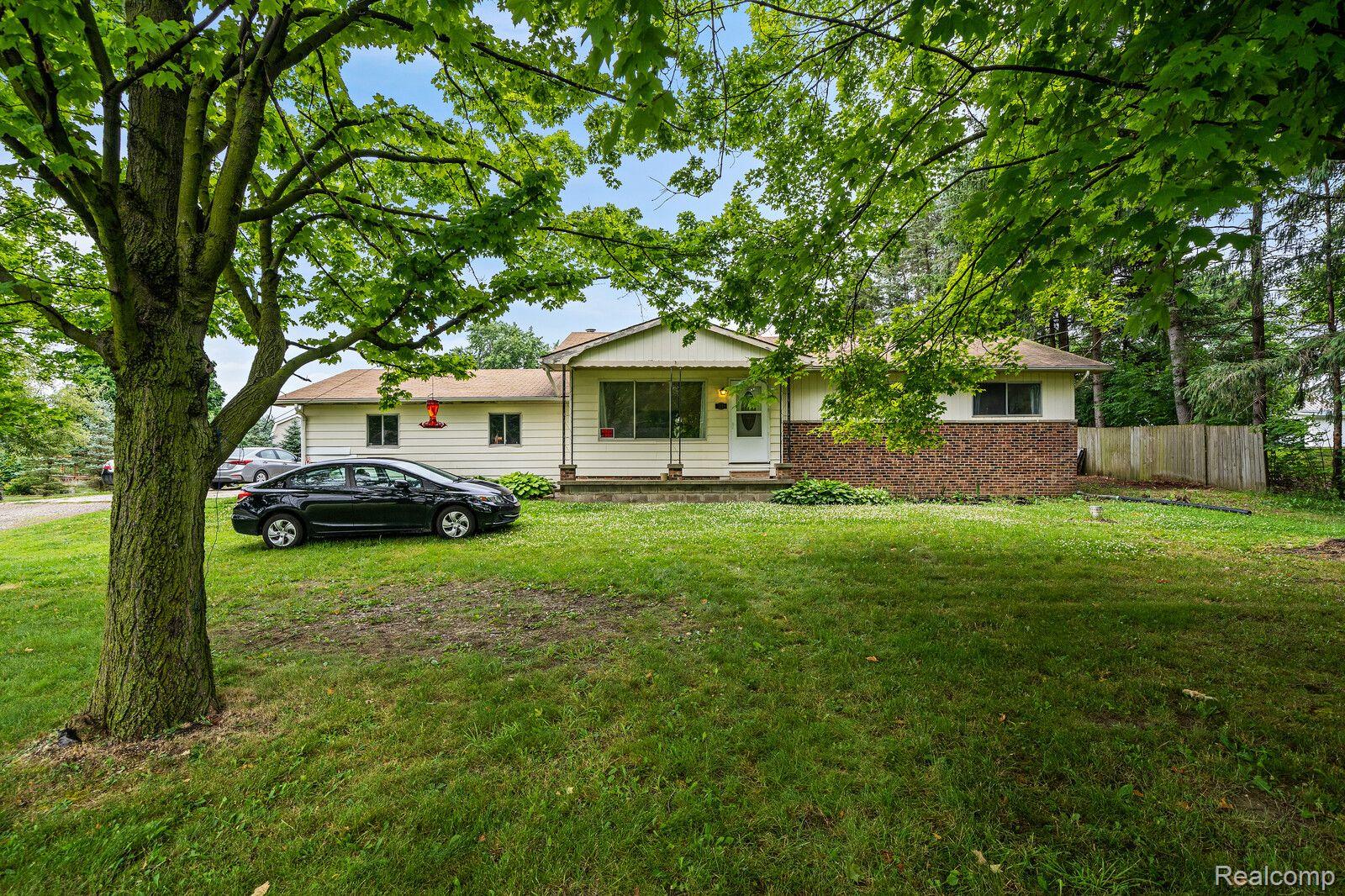 7249 Gale Road Grand Blanc, MI 48439 - Photo 3 of 34 Gallery Image 3