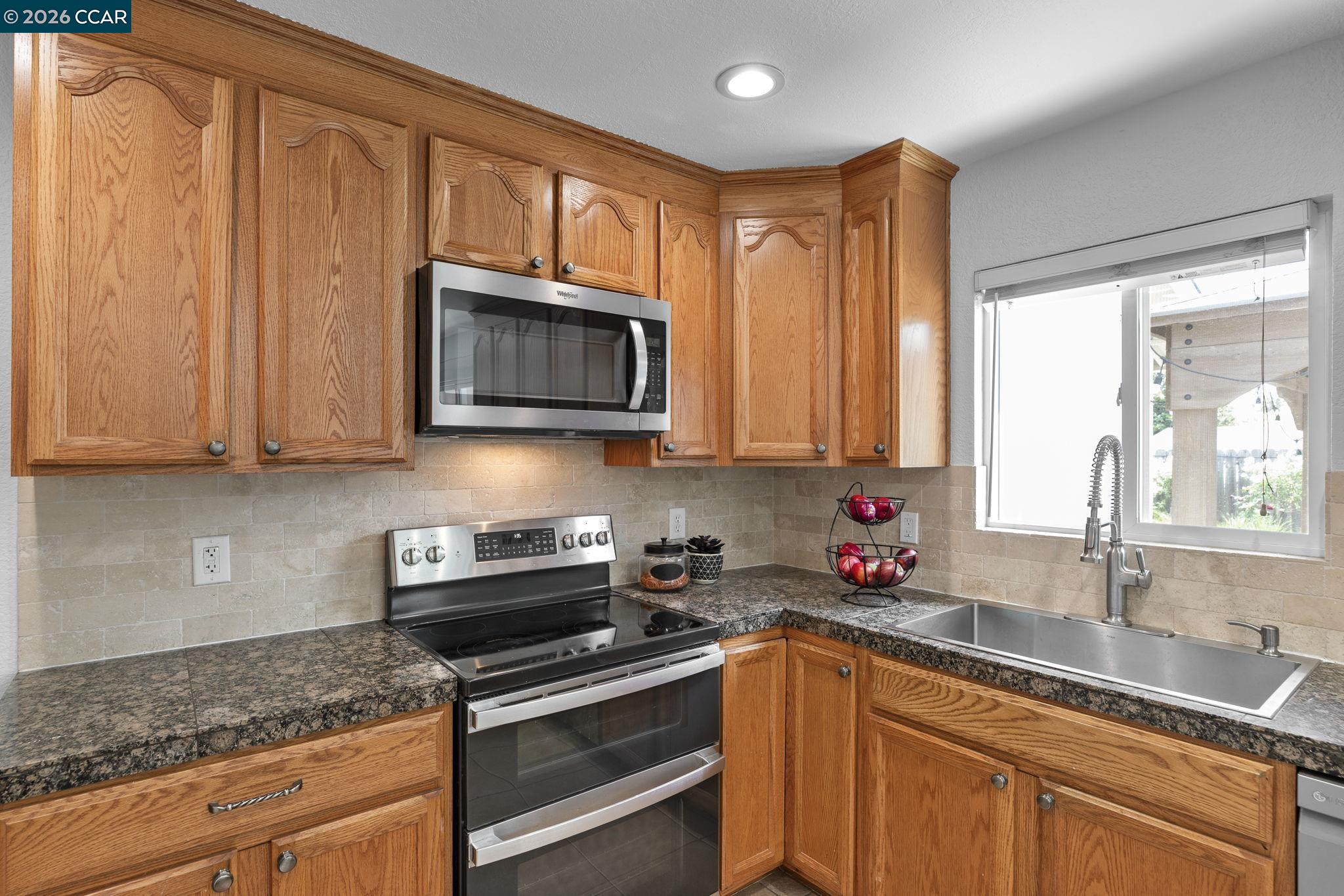 2674 East Olivera Road Concord, CA 94519 - Photo 16 of 44