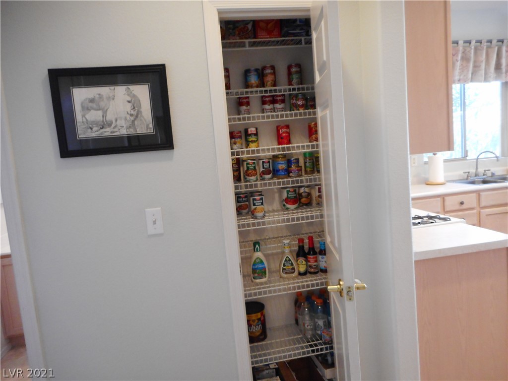 2066 King Mesa Drive Henderson, NV 89012 - Photo 10 of 36