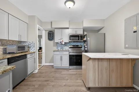 $839,000 | 1438 Harding Street, North Bellmore, NY 11710