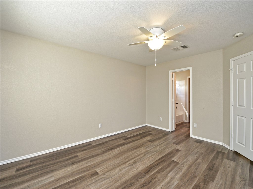 9212 Rowlands Sayle Road Austin, TX 78744 - Photo 21 of 35 Gallery Image 21