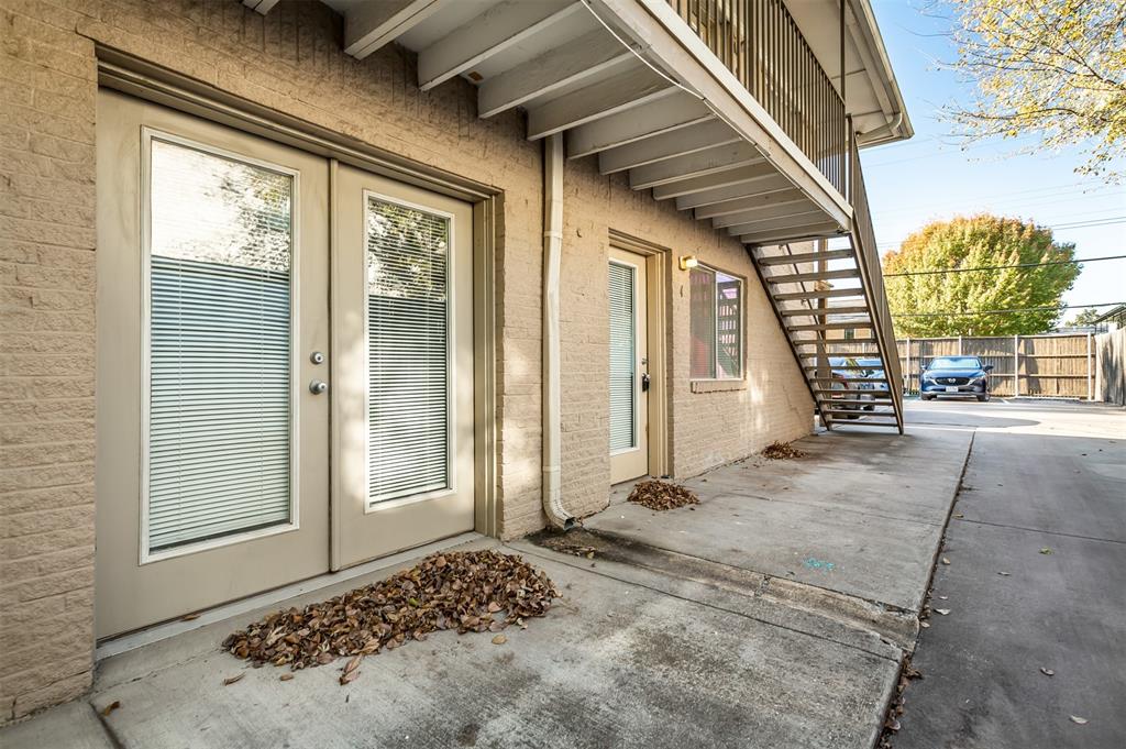 4931 Junius Street, Unit 4 Dallas, TX 75214 - Photo 5 of 31 a view of a entryway door front of house