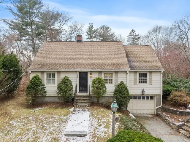 front view of house with a yard