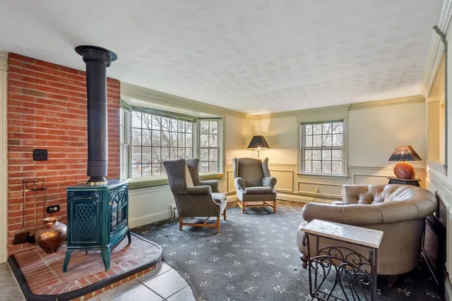 $699,900 | 321 Cambridge Street, Burlington, MA 01803