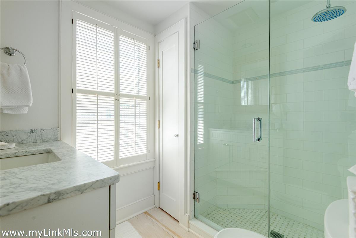 4 Crown Court Nantucket, MA 02554 - Photo 25 of 66