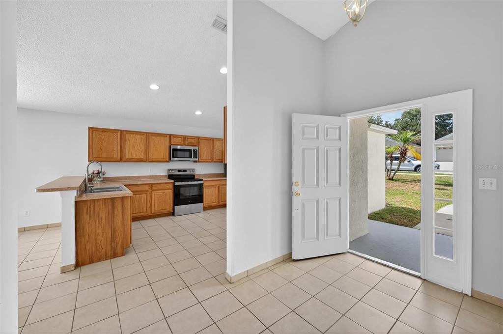 2041 Newtown Road Groveland, FL 34736 - Photo 7 of 31
