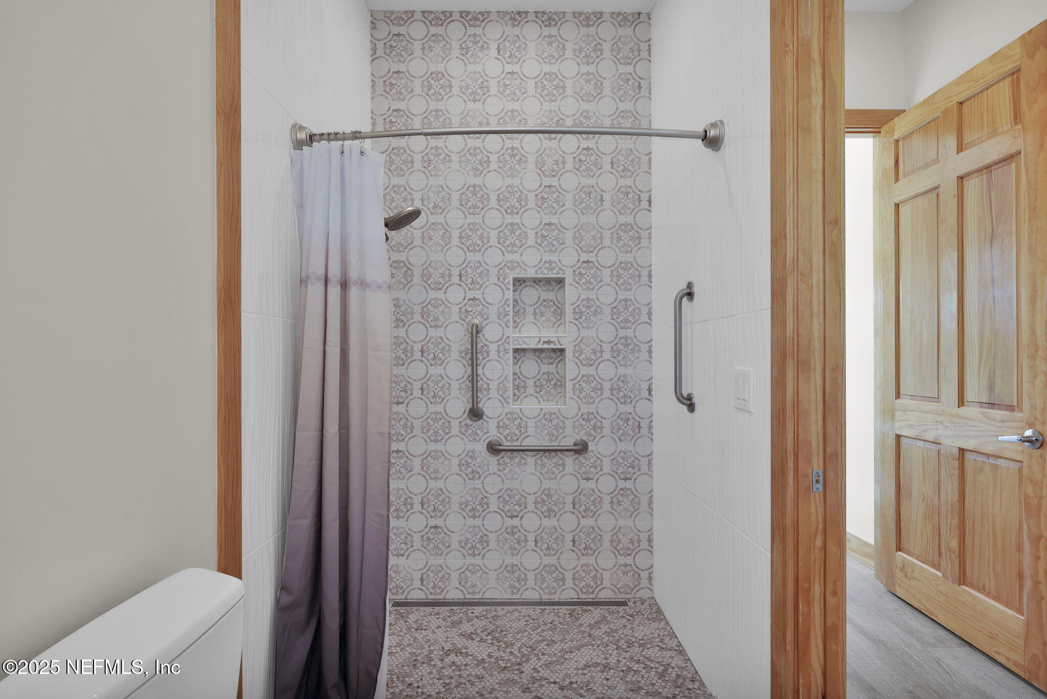 13045 Sawpit Road Jacksonville, FL 32226 - Photo 67 of 88 Accessible Shower