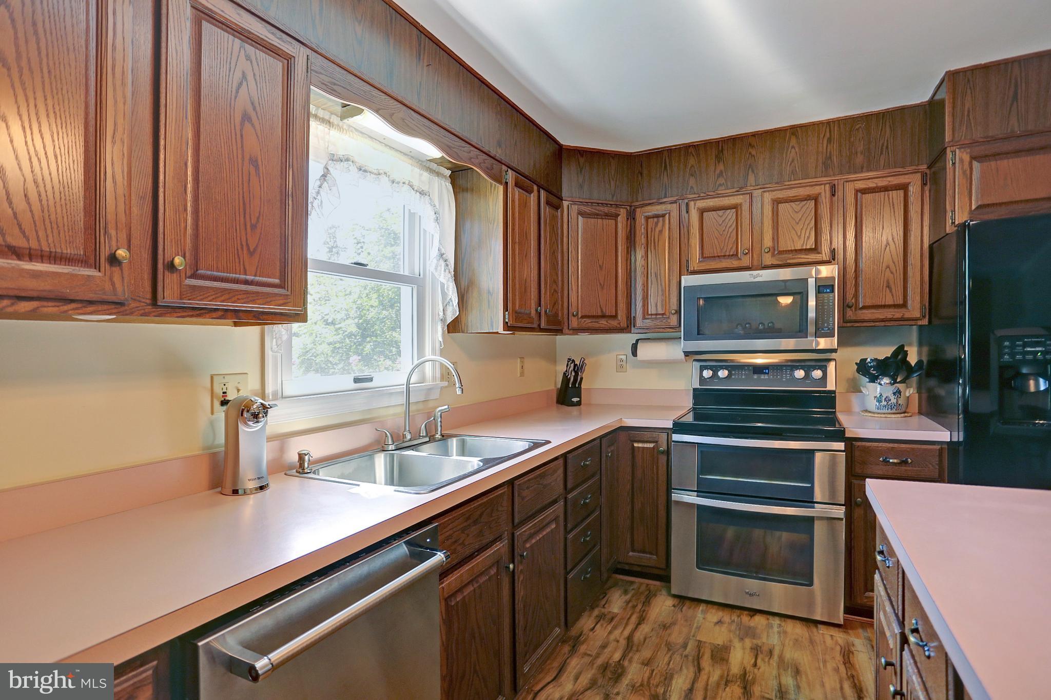 2154 Valley Road Enola, PA 17025 - Photo 9 of 33 Stainless steel appliances.