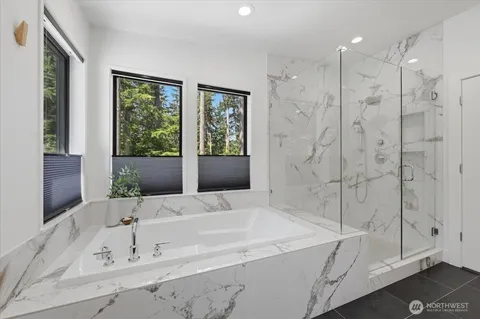 $2,640,000 | 7416 Lake Alice Road Southeast, Fall City, WA 98024