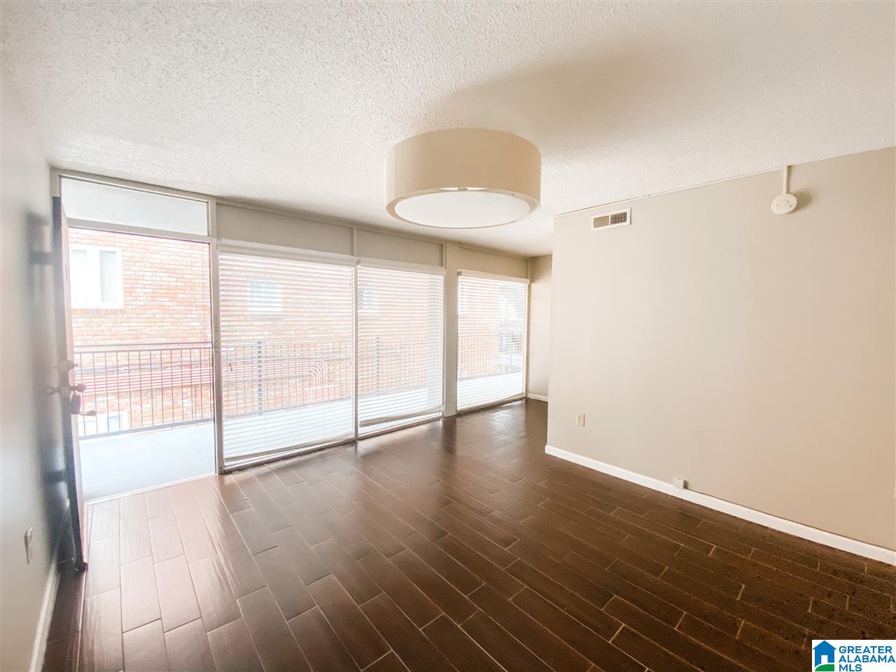 2990 Rhodes Circle South, Unit 208 Birmingham, AL 35205 - Photo 4 of 15