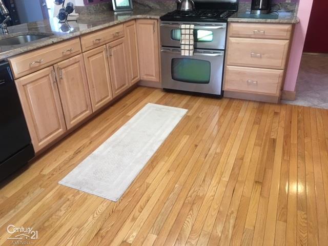3335 Elmcrest Road Sterling Heights, MI 48310 - Photo 5 of 37