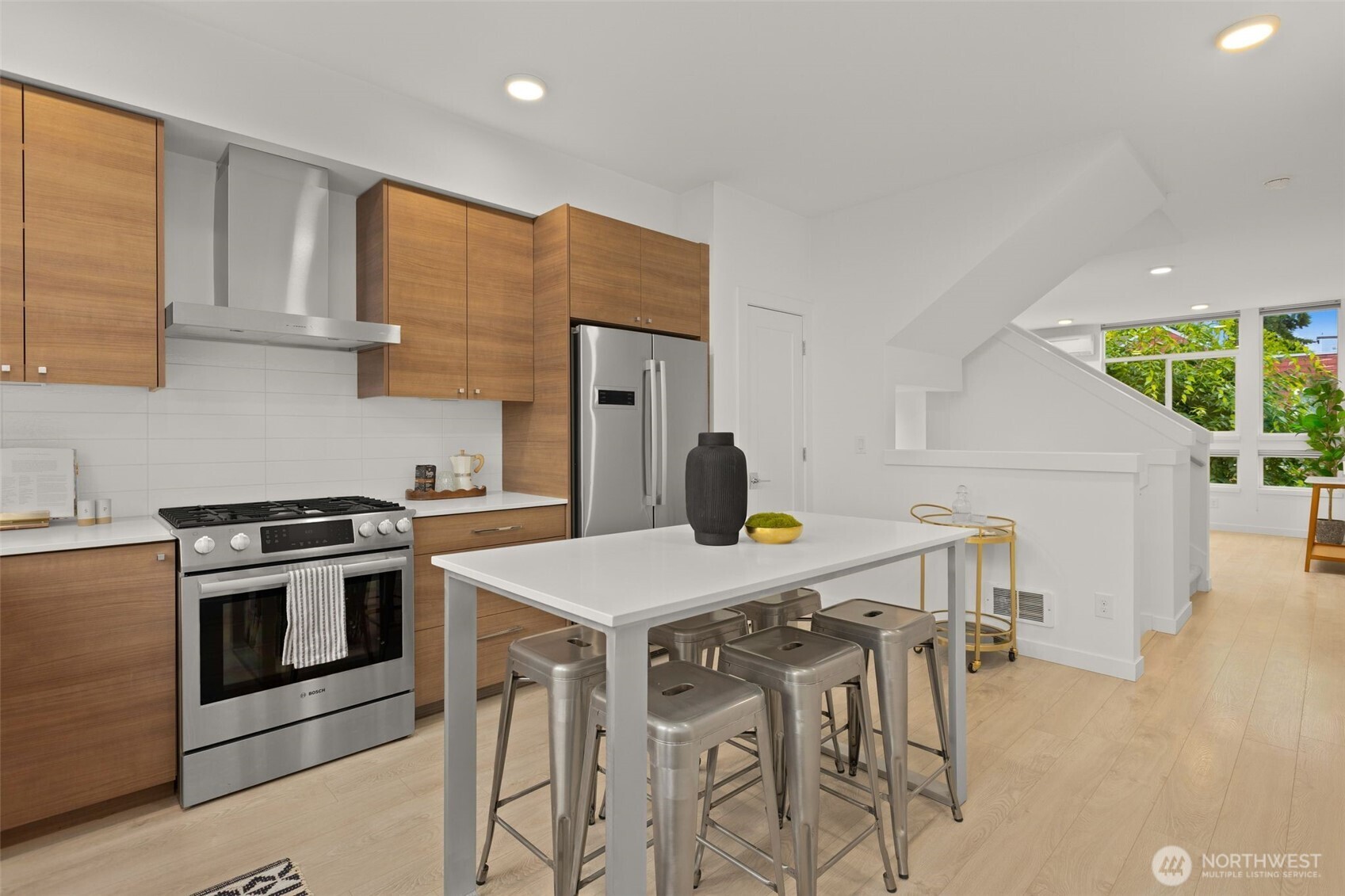 3551 Wallingford Avenue North Seattle, WA 98103 - Photo 6 of 22