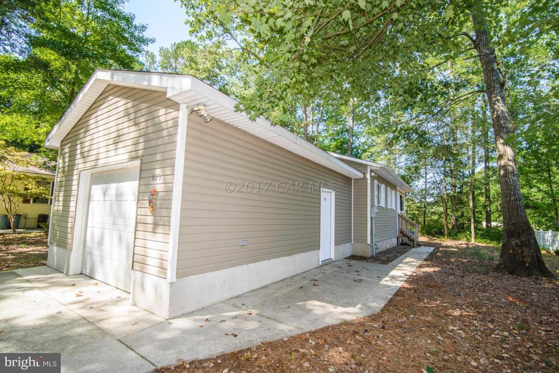 125 Pinehurst Road Ocean Pines, MD 21811 - Photo 46 of 49 a view of backyard of house