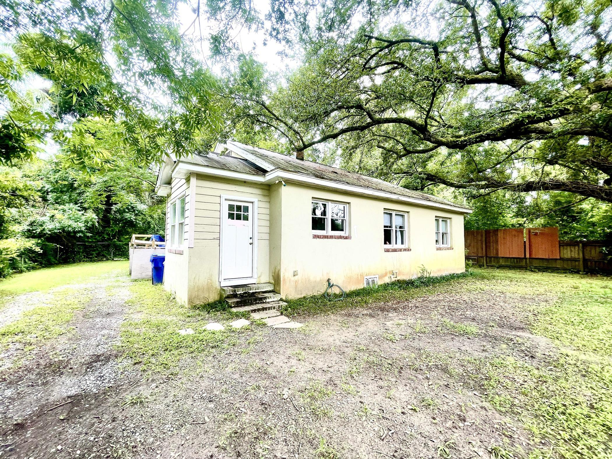 1973 Dawson Road Charleston, SC 29412 - Photo 2 of 14 IMG_2375