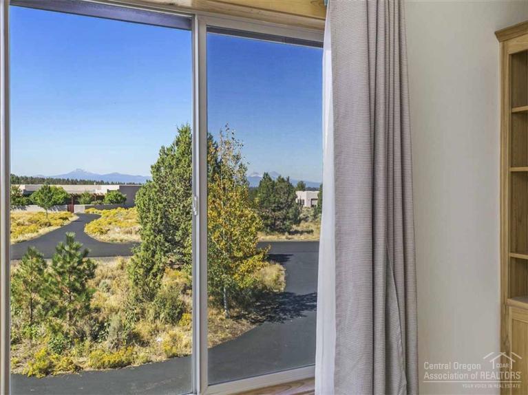 60380 Sun Ridge Bend, OR 97702 - Photo 9 of 25 Additional Photo