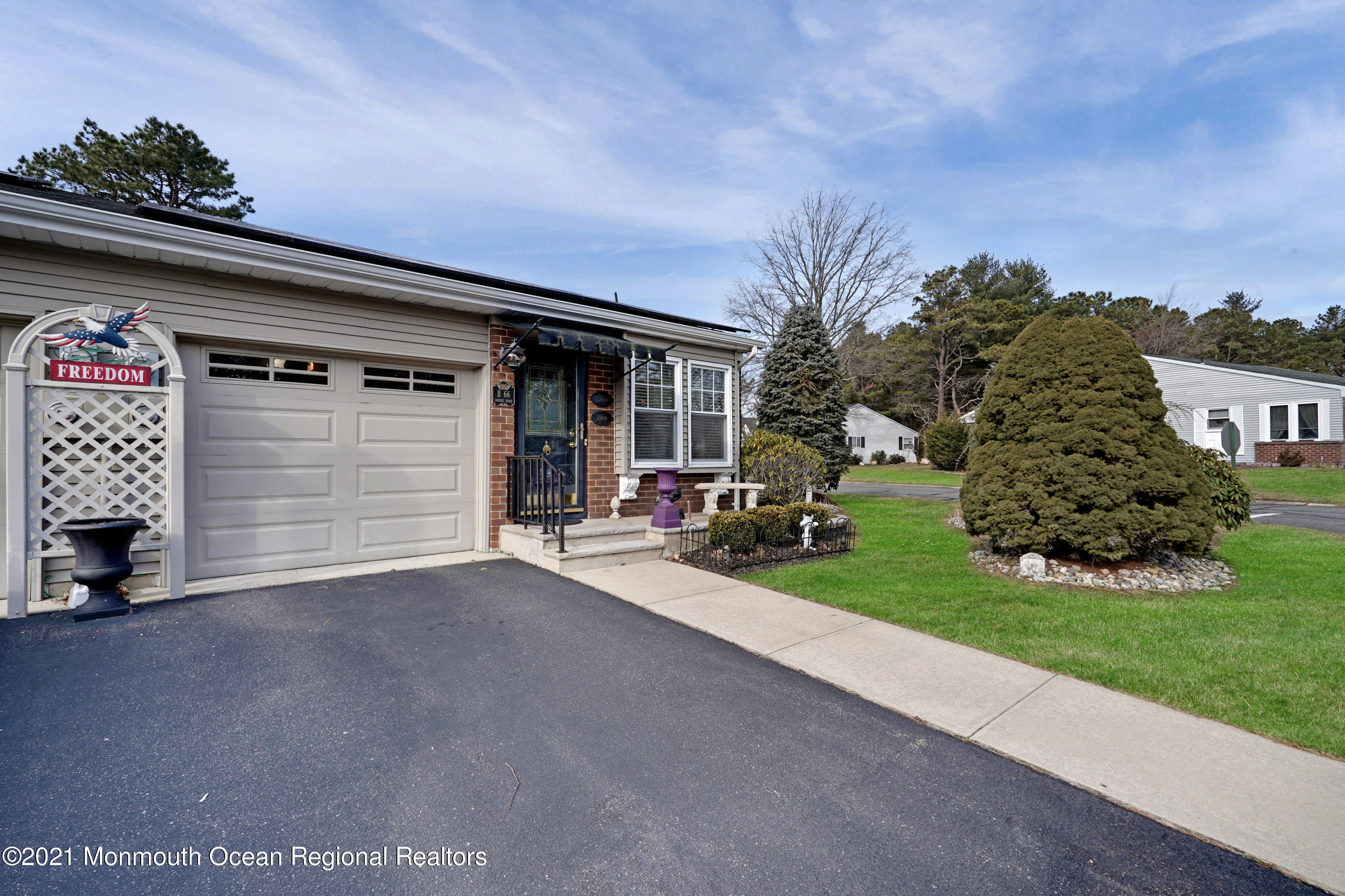 66 B Sunset Road Whiting, NJ 08759 - Photo 4 of 31 1 (4)
