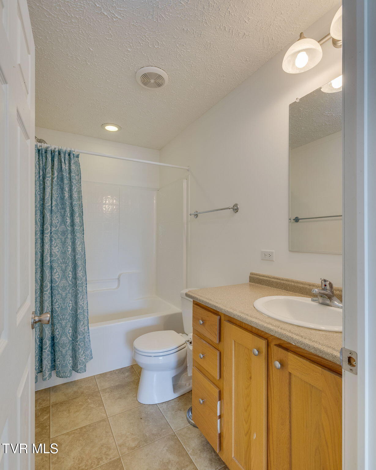 108 Richards Road Rogersville, TN 37857 - Photo 11 of 18 Guest Bath