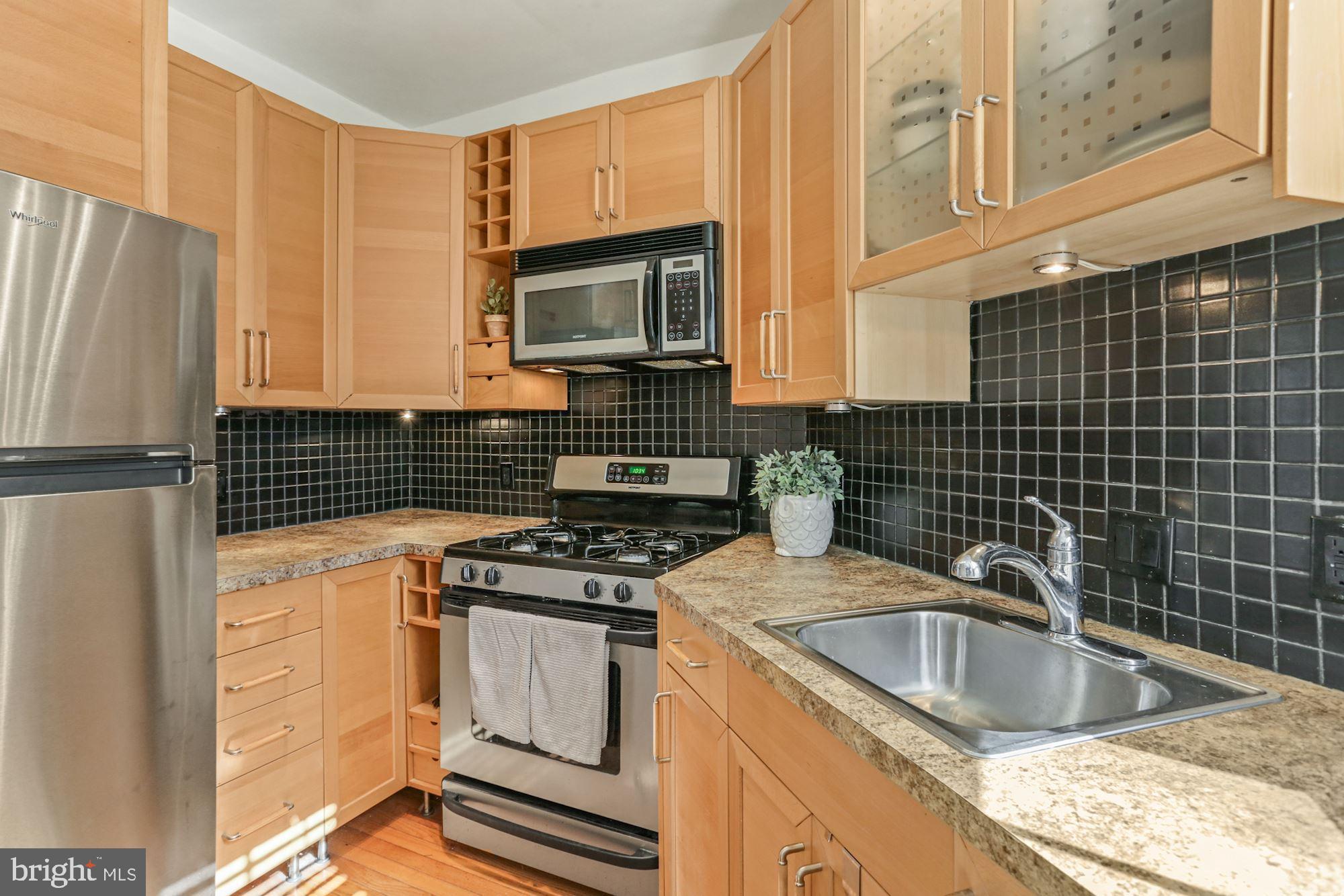 222 Farragut Street Northwest, Unit 204 Washington, DC 20011 - Photo 8 of 12