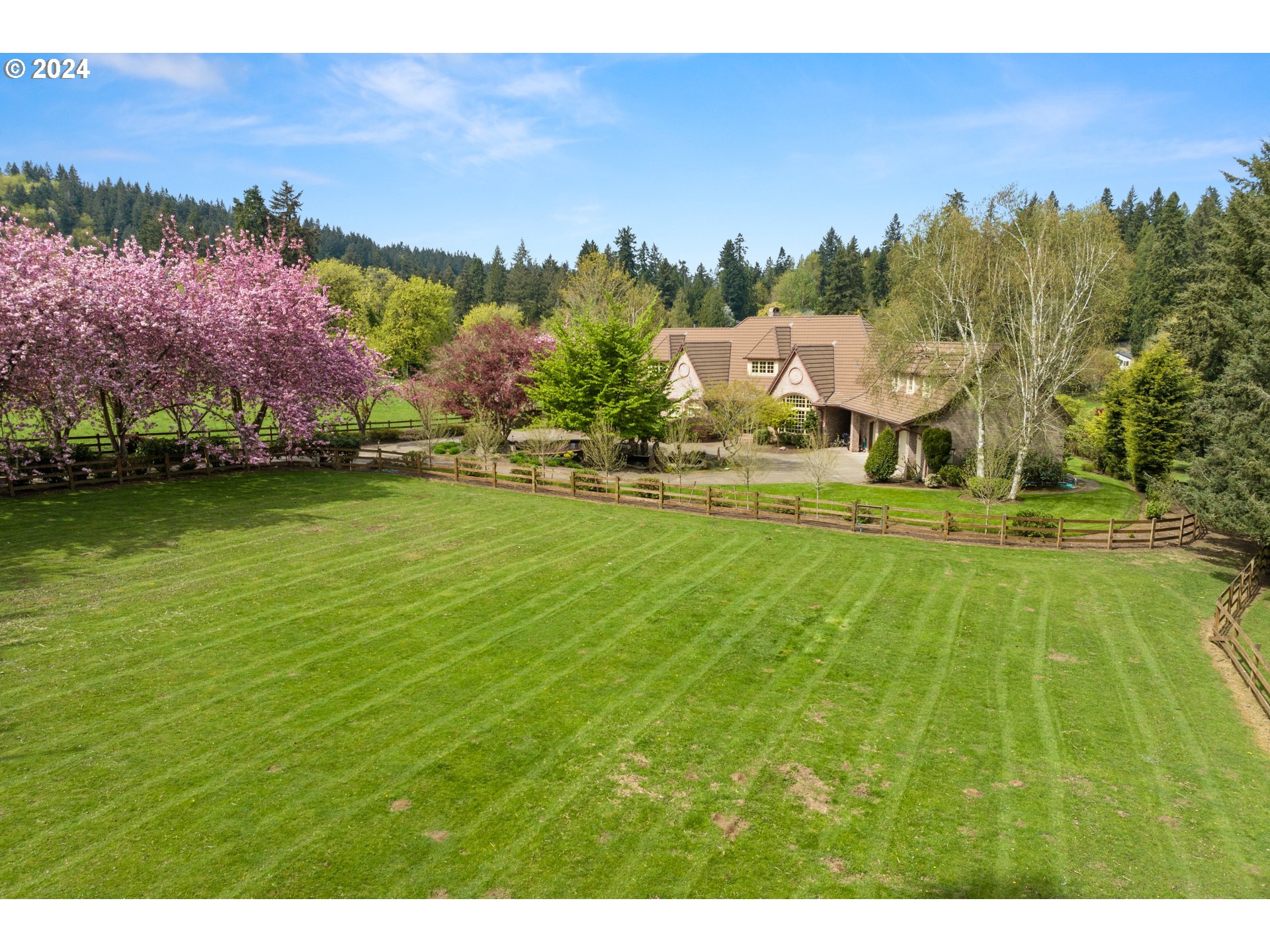 22795 Southwest Ulsky Road West Linn, OR 97068 - Photo 3 of 48 Gallery Image 3