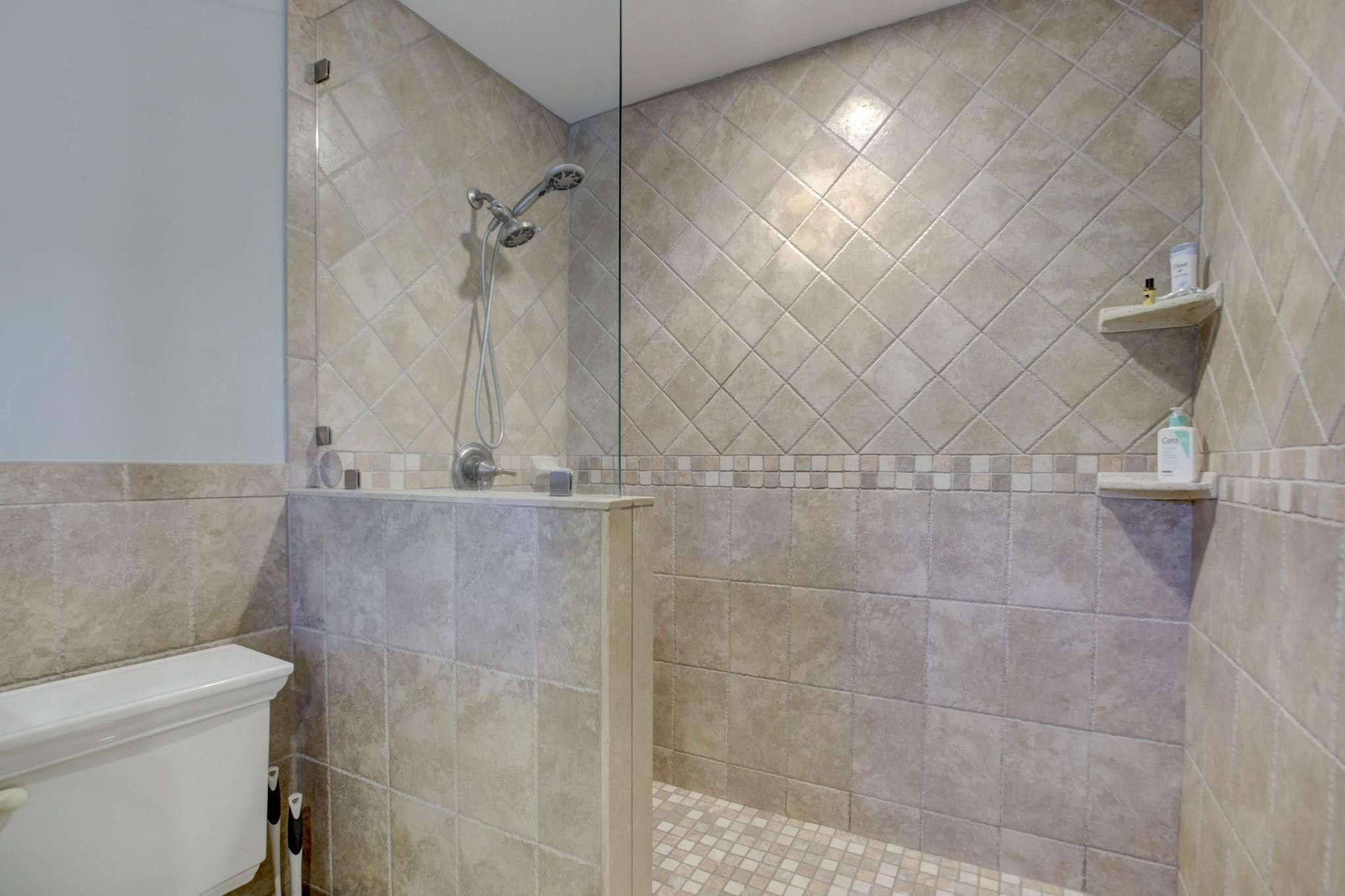1920 Waters Edge Pompano Beach, FL 33062 - Photo 21 of 47 Photo 21