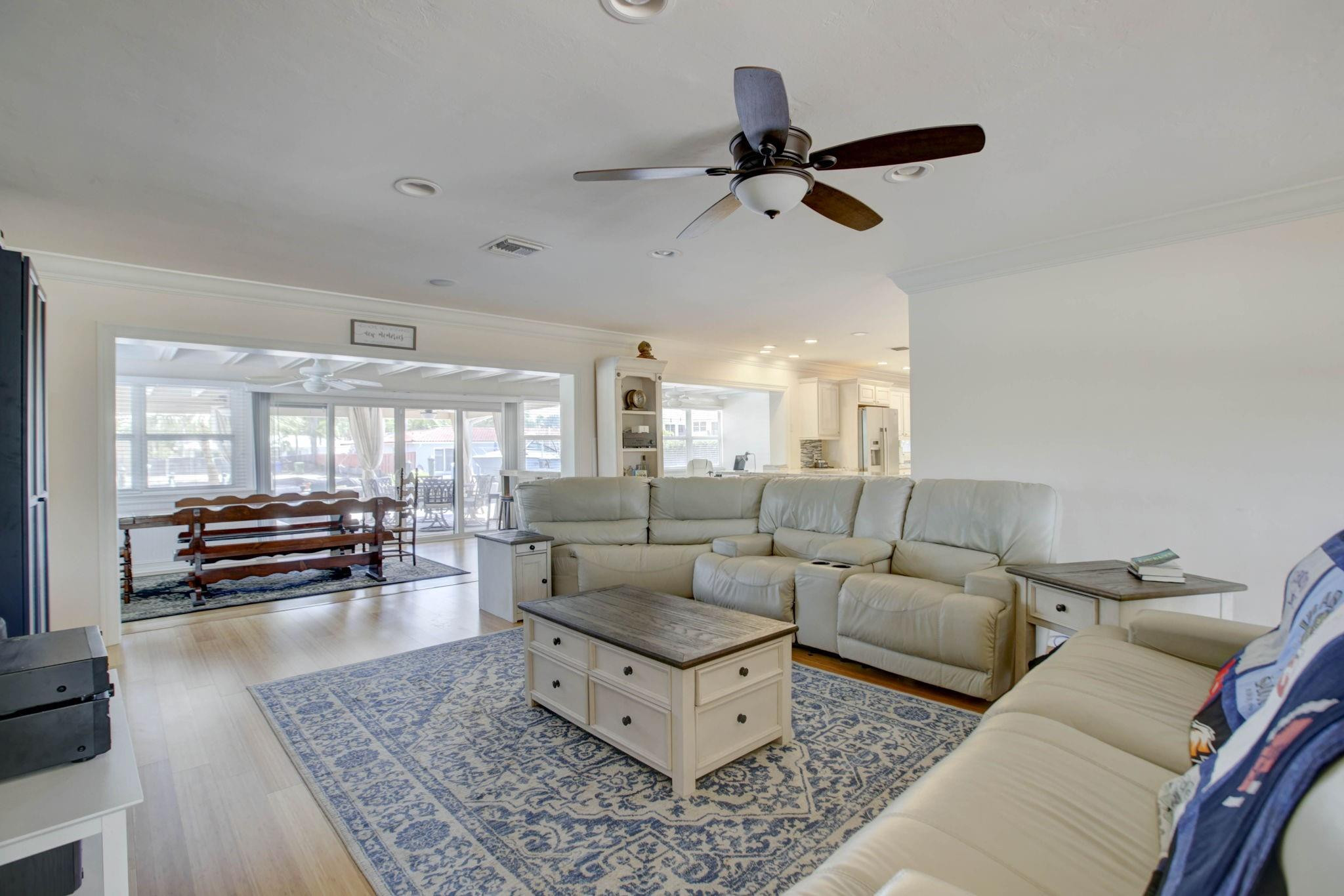 1920 Waters Edge Pompano Beach, FL 33062 - Photo 5 of 47 Photo 5