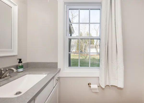 $379,900 | 1606 Coffelt Avenue, Davenport, IA 52803