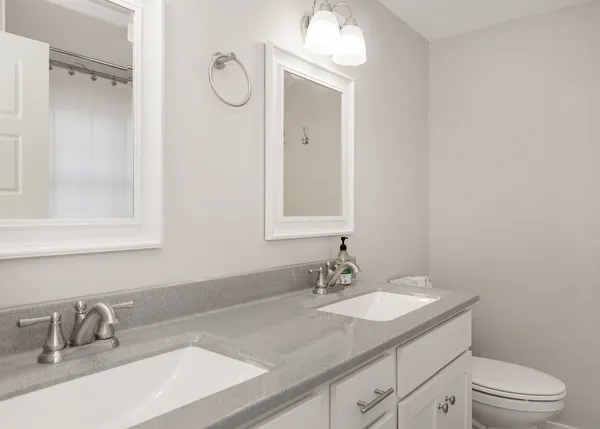 $379,900 | 1606 Coffelt Avenue, Davenport, IA 52803