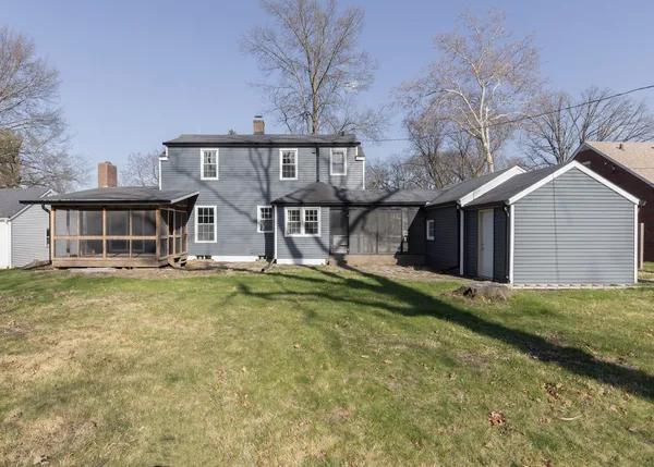$379,900 | 1606 Coffelt Avenue, Davenport, IA 52803