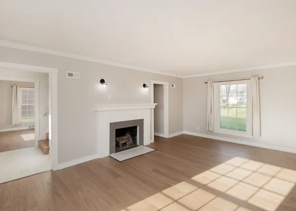 $379,900 | 1606 Coffelt Avenue, Davenport, IA 52803
