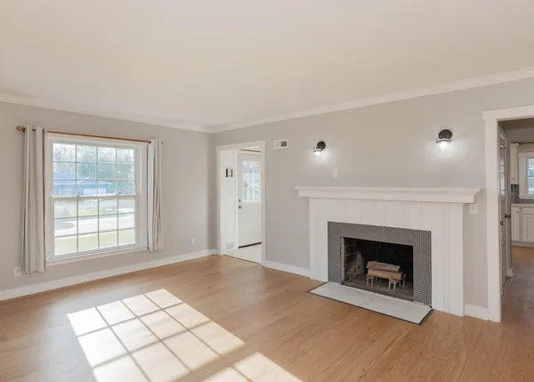 $379,900 | 1606 Coffelt Avenue, Davenport, IA 52803