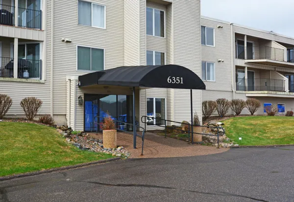 $324,900 | 6351 St Croix Trail North, Unit 138, Stillwater, MN 55082