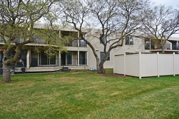 $324,900 | 6351 St Croix Trail North, Unit 138, Stillwater, MN 55082