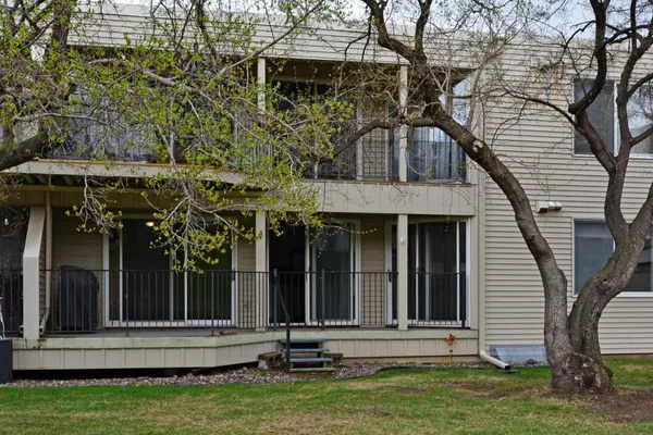 $324,900 | 6351 St Croix Trail North, Unit 138, Stillwater, MN 55082