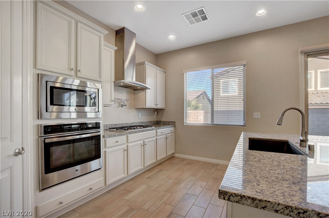 74 Einstein Ridge Way Las Vegas, NV 89183 - Photo 11 of 40 Gallery Image 11
