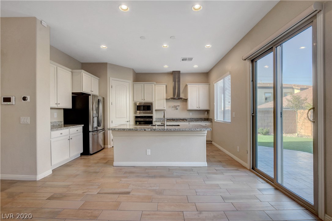 74 Einstein Ridge Way Las Vegas, NV 89183 - Photo 9 of 40 Gallery Image 9
