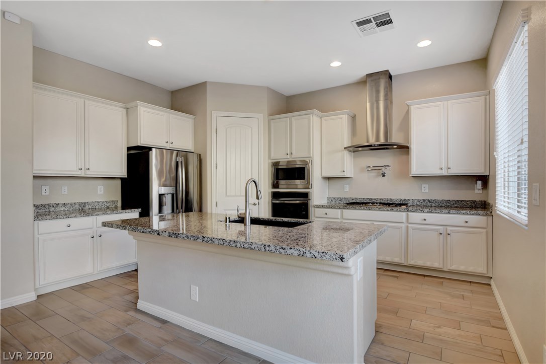 74 Einstein Ridge Way Las Vegas, NV 89183 - Photo 10 of 40 Gallery Image 10
