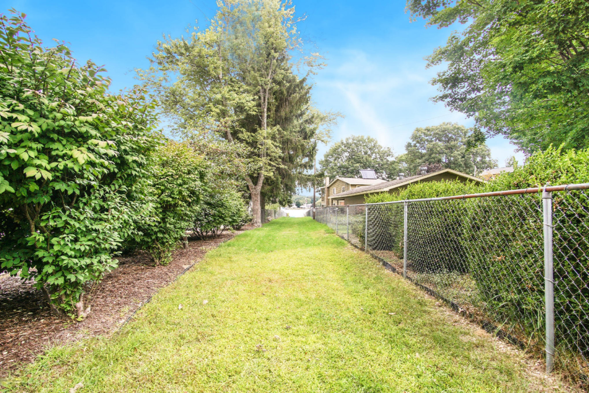 17379 North Fruitport Road Spring Lake, MI 49456 - Photo 5 of 54 DSC05059