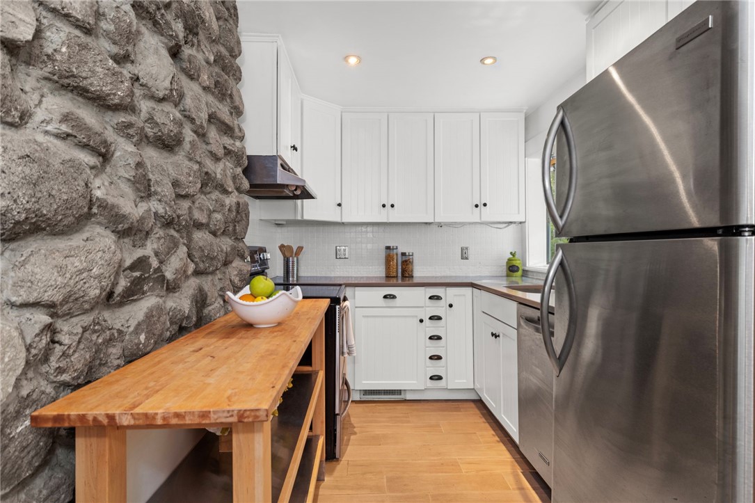 54 Pine Ledge Road Glocester, RI 02857 - Photo 16 of 44 Kitchen