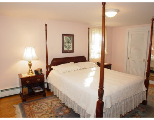 23 Chandler Road Andover, MA 01810 - Photo 6 of 8 Gallery Image 6