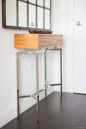 $4,400 | 1 3rd, Unit 424, Mineola, NY 11501