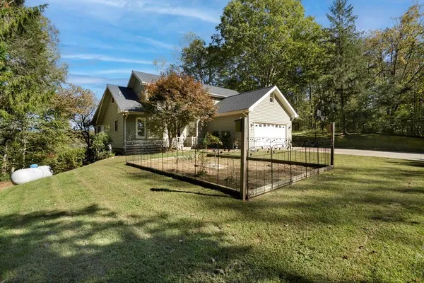 $570,000 | 14 Rivendell Way, Hayesville, NC 28904