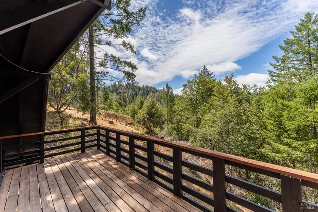 $445,000 | 6001 Red Tail Way, Ukiah, CA 95482