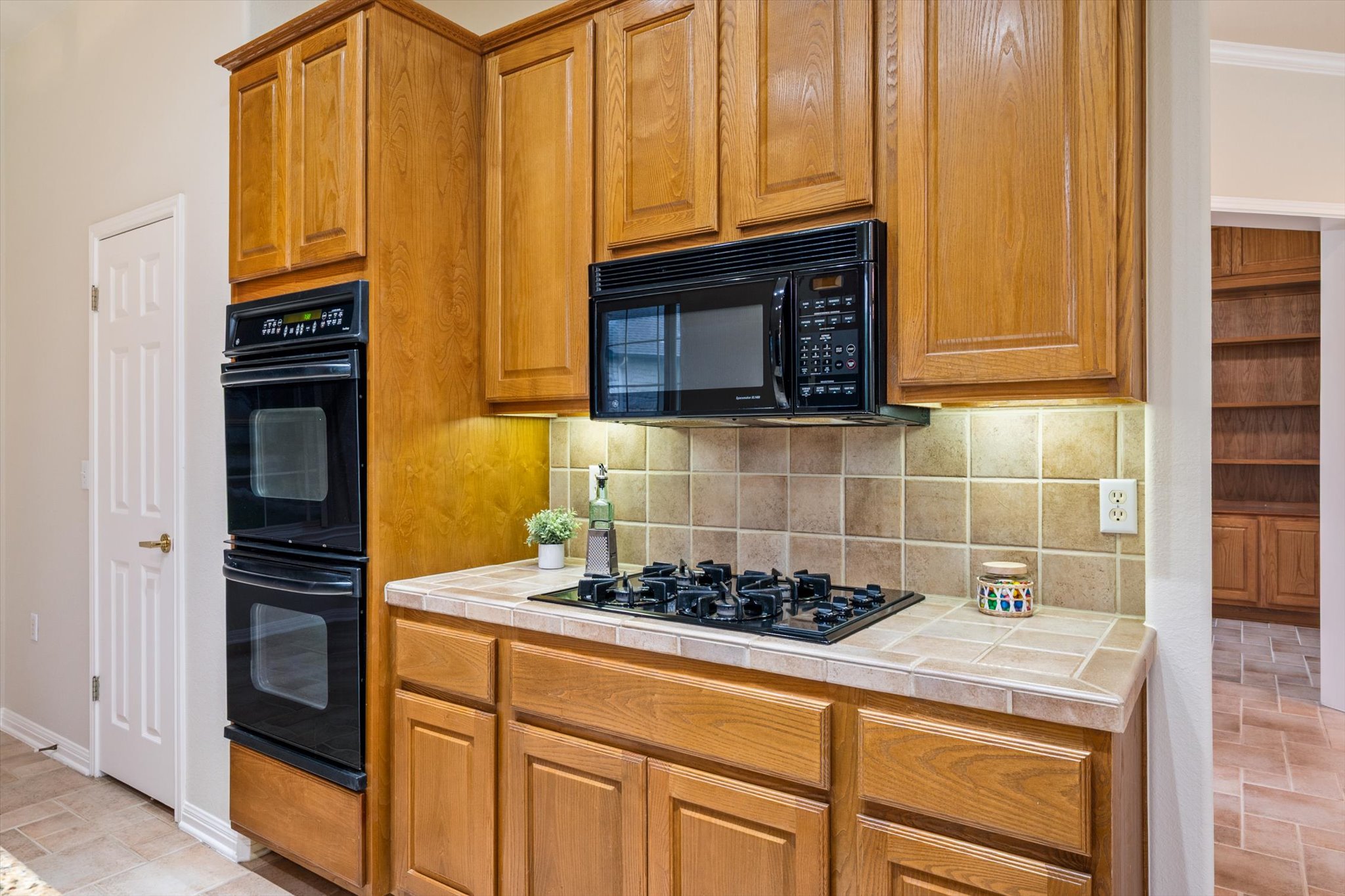 112 Goldenrod Way Georgetown, TX 78633 - Photo 9 of 40