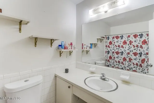 $1,950 | 15305 R Northwood Drive, Gulfport, MS 39503