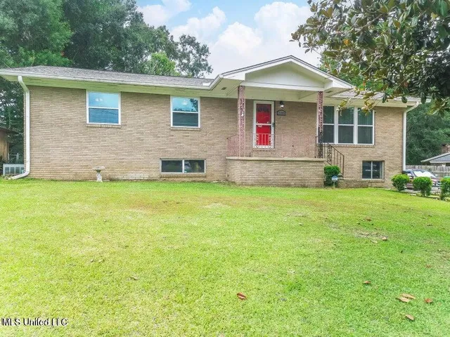 $1,950 | 15305 R Northwood Drive, Gulfport, MS 39503