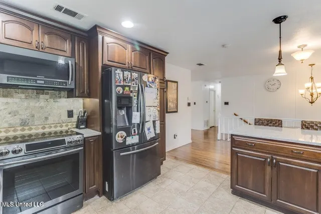 $1,950 | 15305 R Northwood Drive, Gulfport, MS 39503