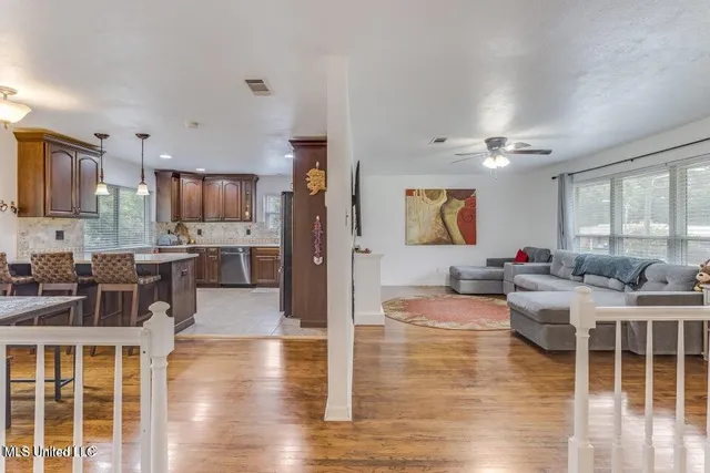 $1,950 | 15305 R Northwood Drive, Gulfport, MS 39503