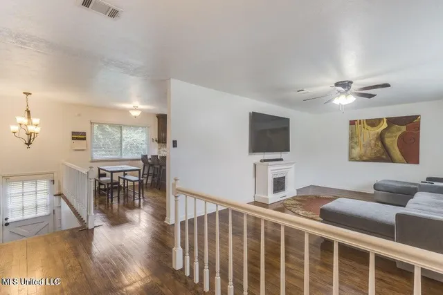 $1,950 | 15305 R Northwood Drive, Gulfport, MS 39503