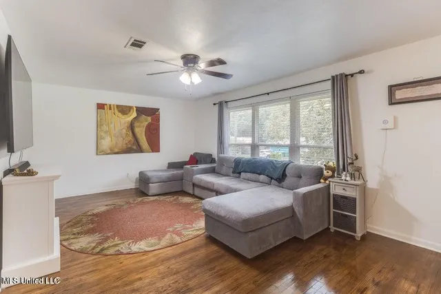 $1,950 | 15305 R Northwood Drive, Gulfport, MS 39503